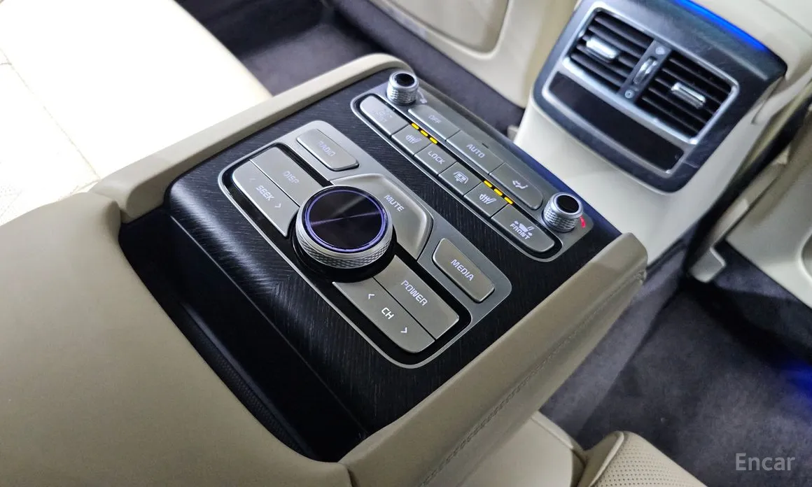 Фото 18 - Kia K9