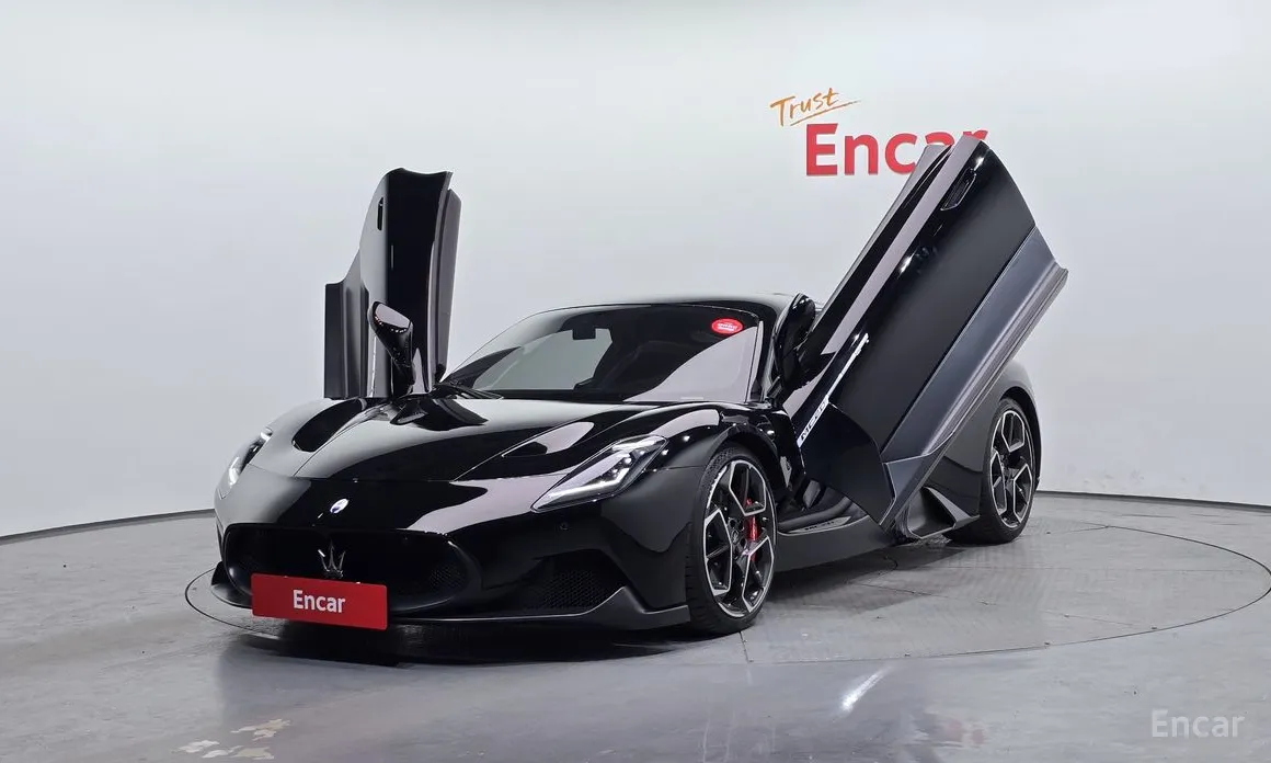 Фото 1 - Maserati MC20