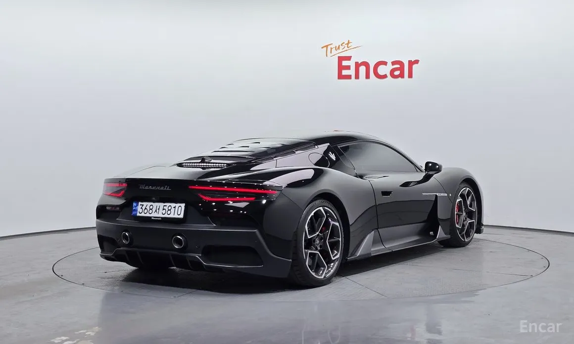 Фото 2 - Maserati MC20