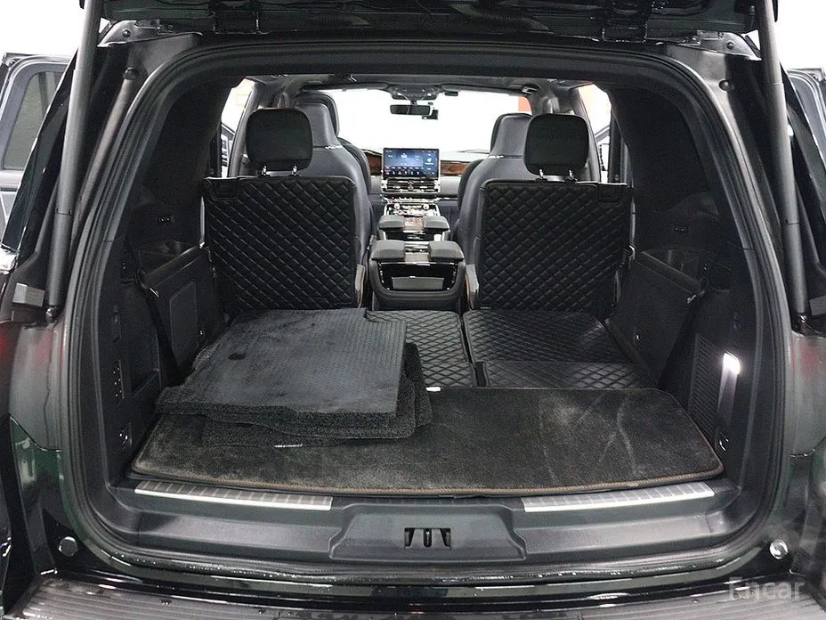 Фото 20 - Lincoln Navigator