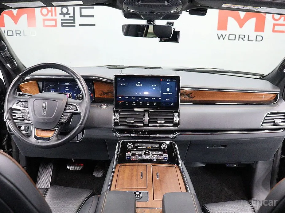 Фото 7 - Lincoln Navigator