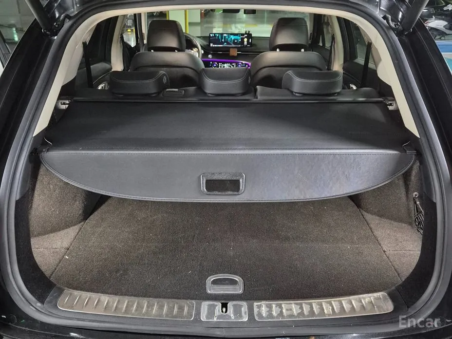 Фото 13 - Genesis GV70