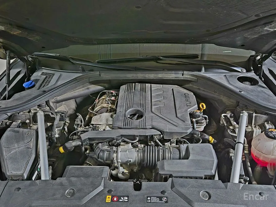 Фото 15 - Genesis GV70