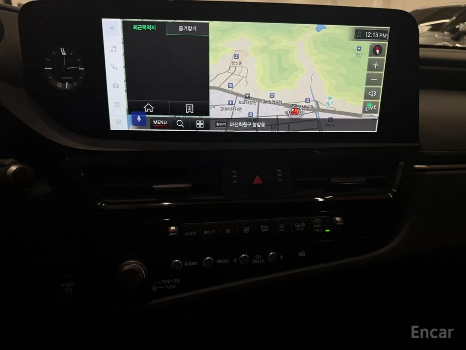 Фото 10 - Lexus ES