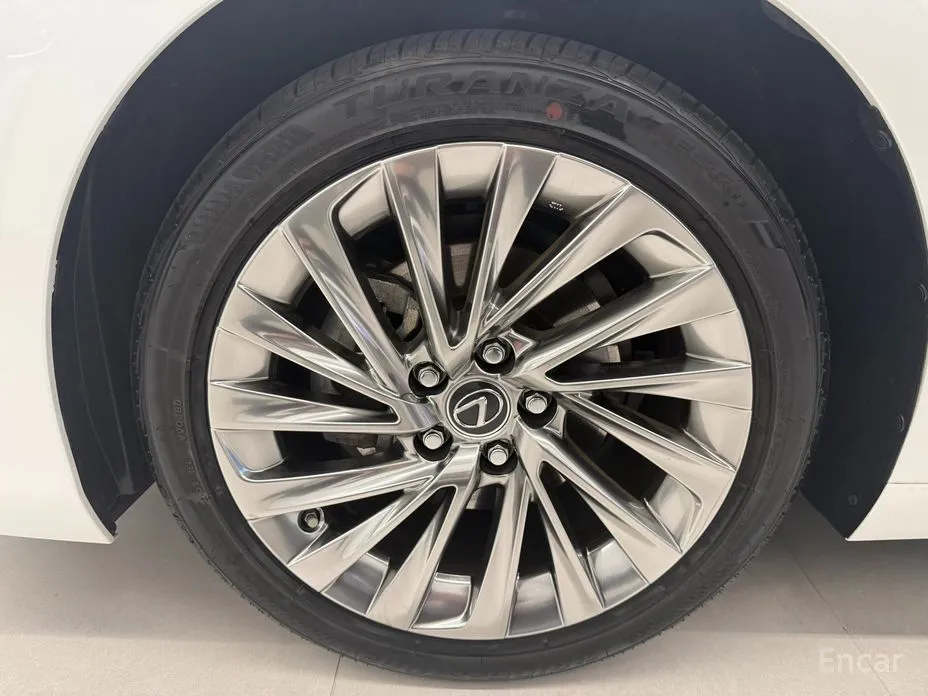 Фото 5 - Lexus ES