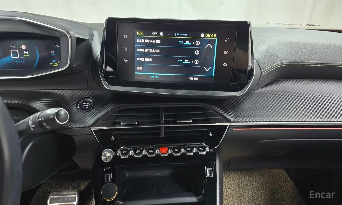 Фото 14 - Peugeot 2008