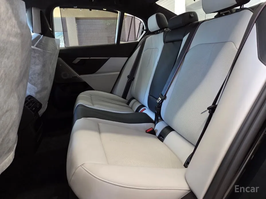 Фото 16 - BMW M5