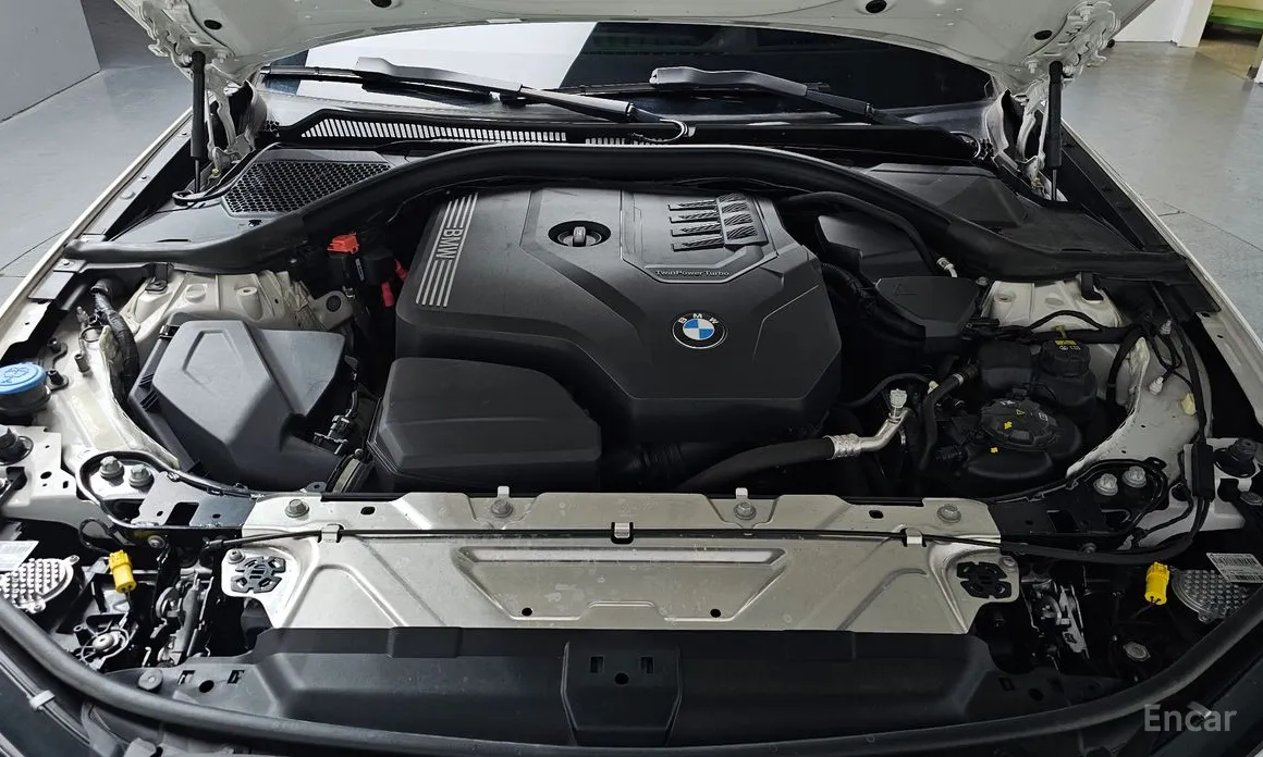 Photo 6 - BMW 3 Series