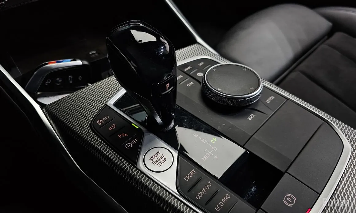 Photo 9 - BMW 3 Series