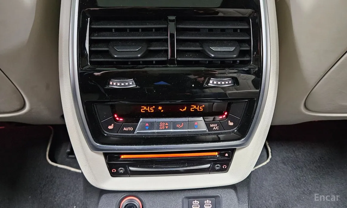 Фото 18 - BMW X7