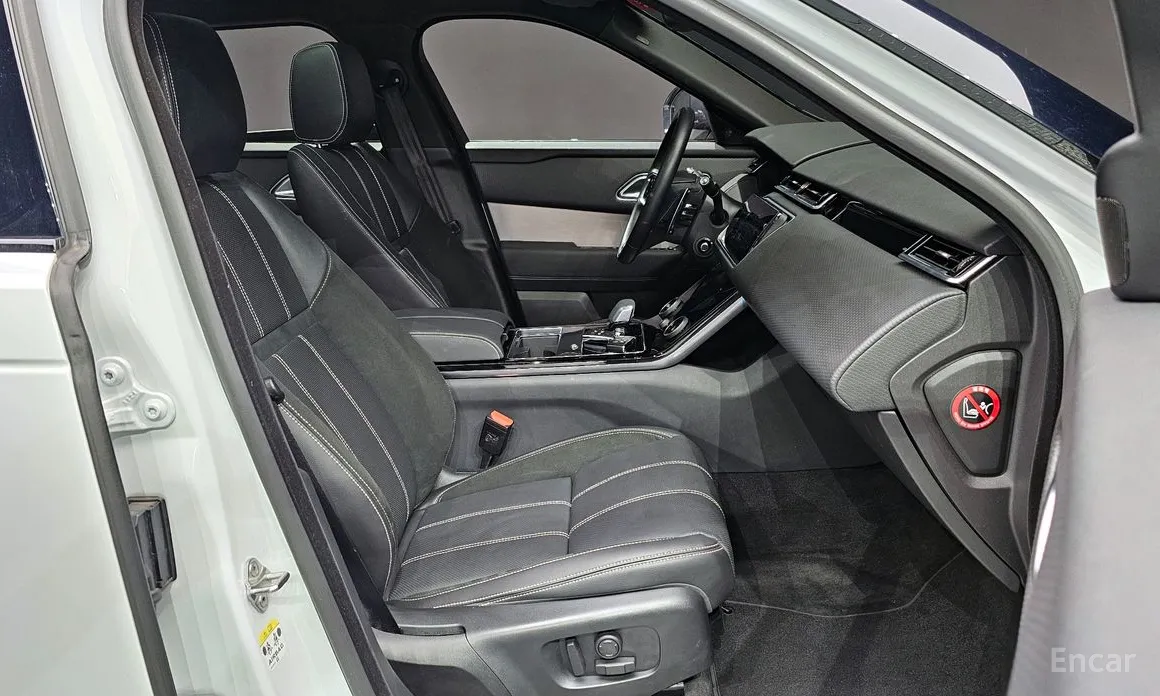 Фото 10 - Land Rover Range Rover Velar