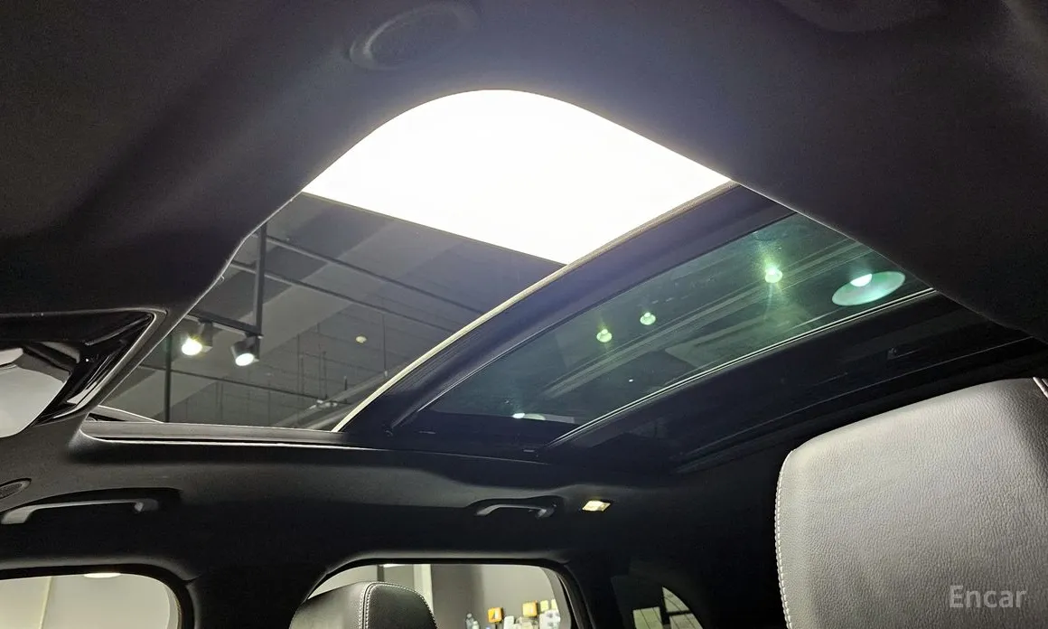 Фото 20 - Land Rover Range Rover Velar