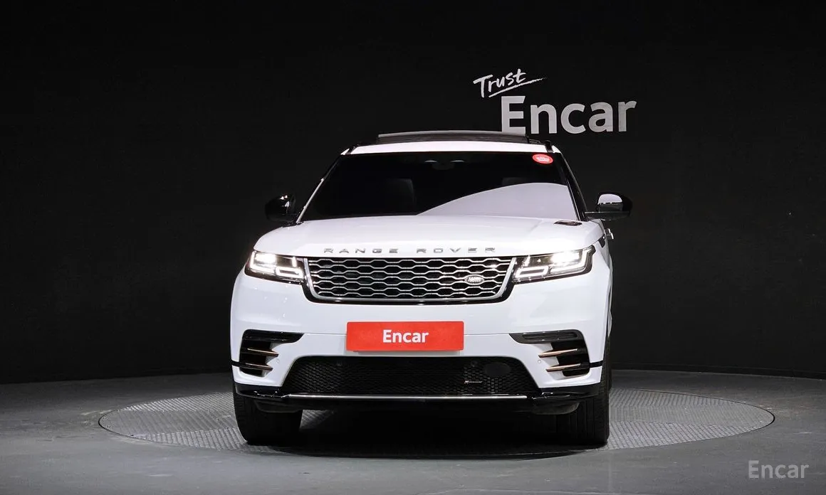 Фото 3 - Land Rover Range Rover Velar