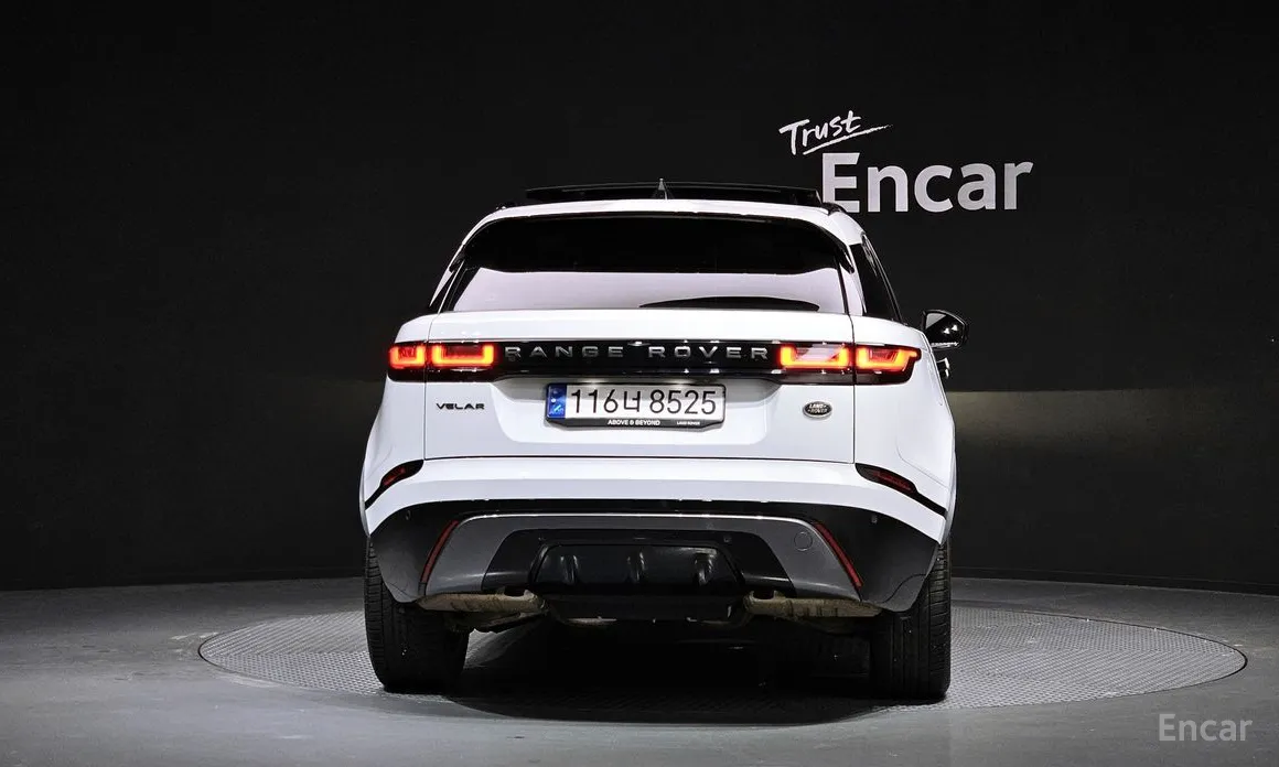 Фото 4 - Land Rover Range Rover Velar