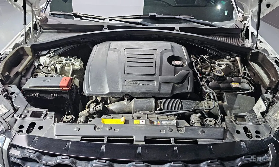 Фото 6 - Land Rover Range Rover Velar