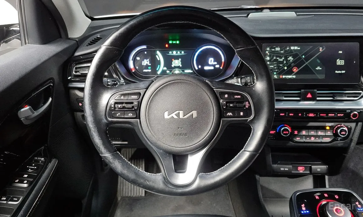 Фото 13 - Kia Niro
