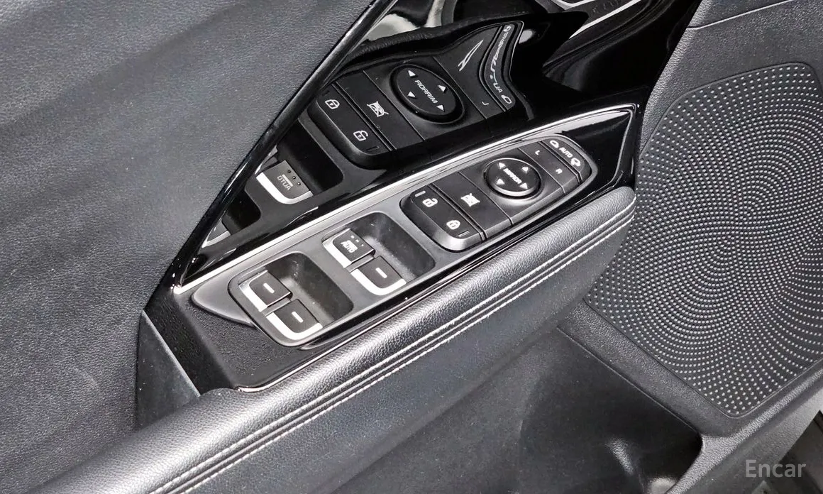 Фото 18 - Kia Niro