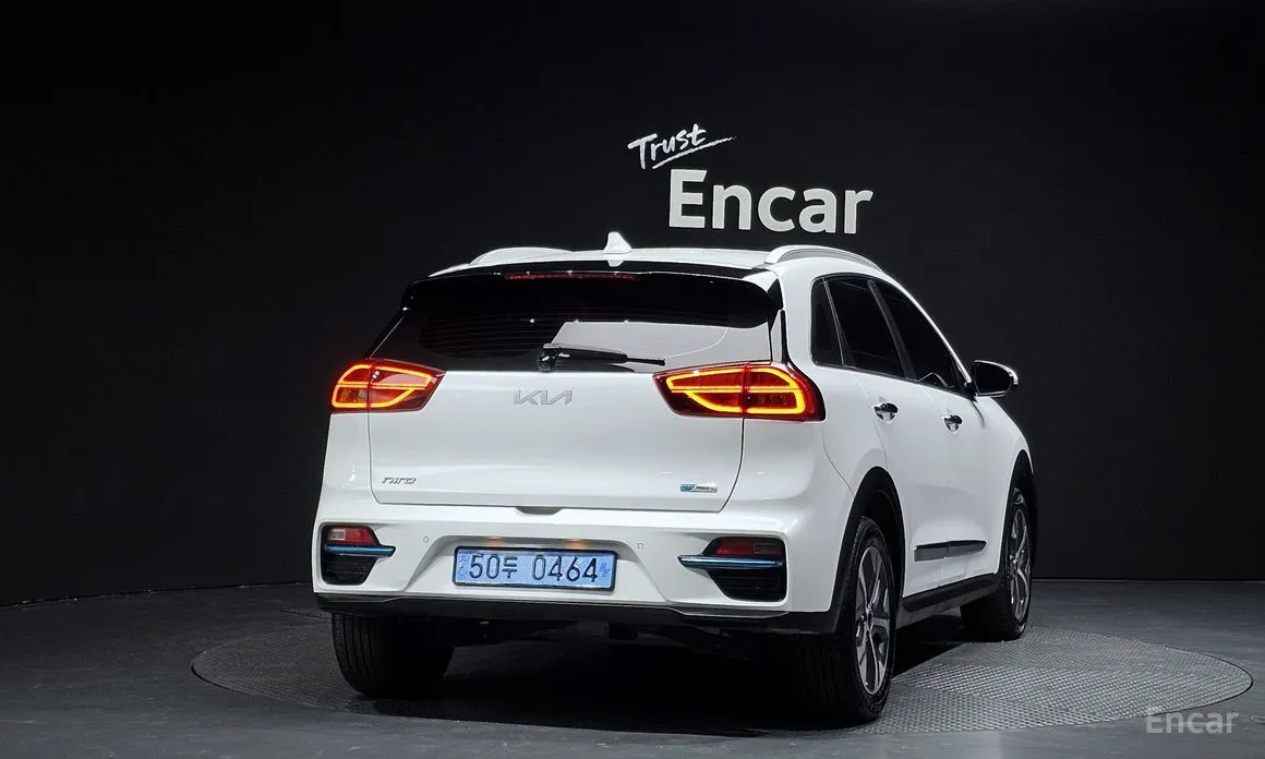 Фото 4 - Kia Niro