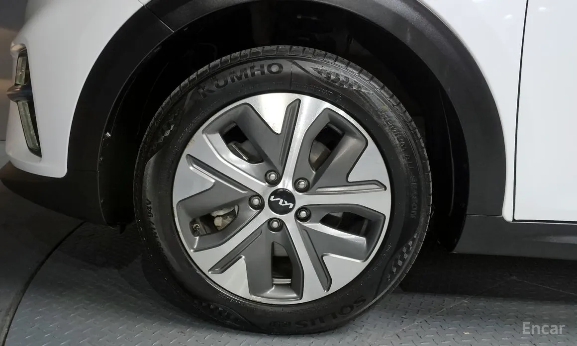 Фото 5 - Kia Niro