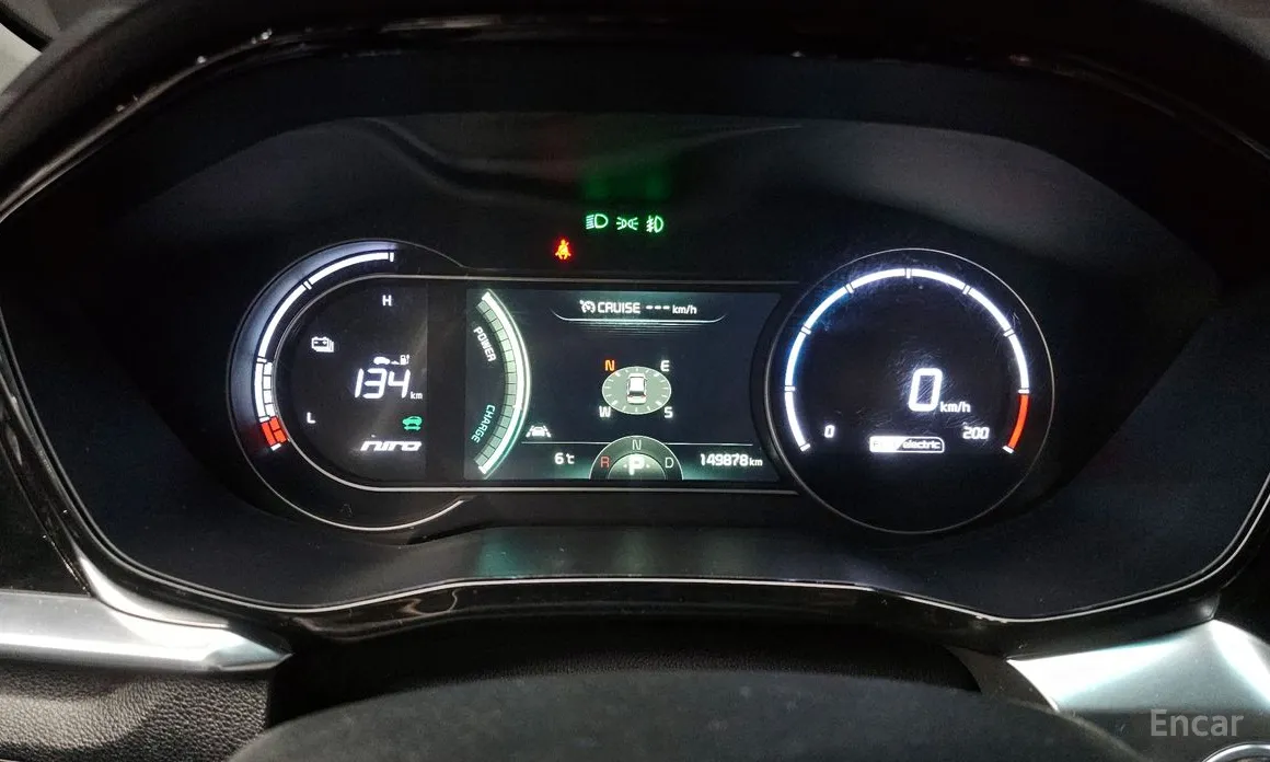 Фото 8 - Kia Niro