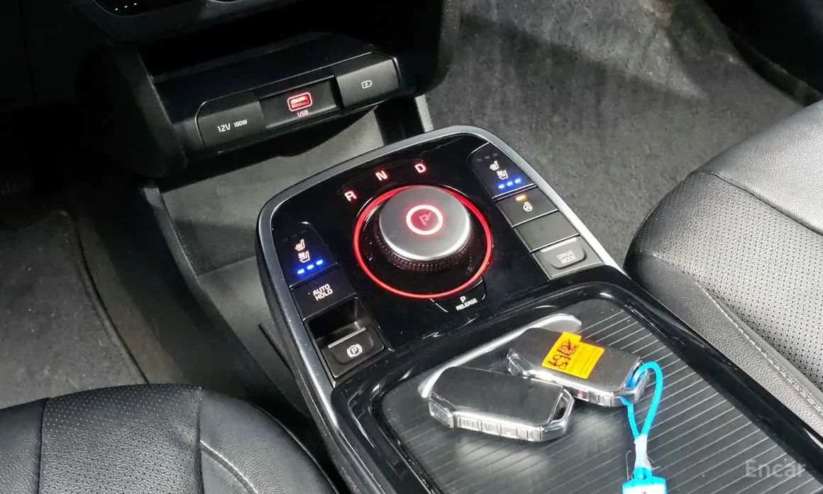 Фото 9 - Kia Niro