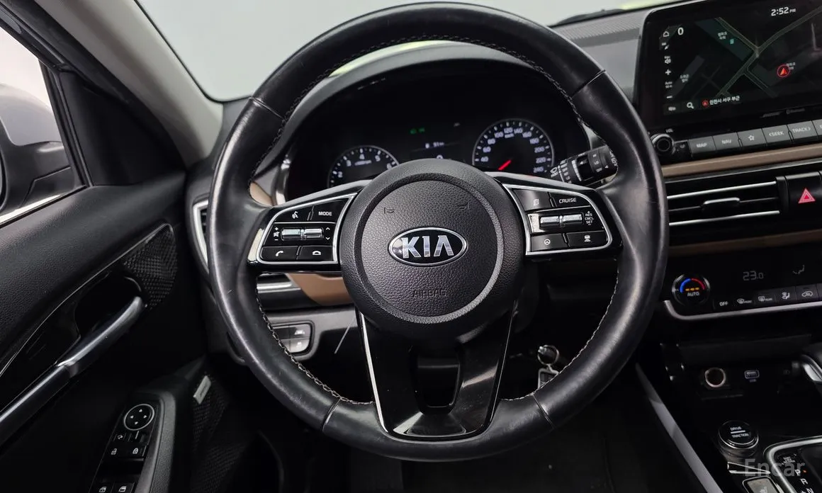 Фото 13 - Kia Seltos