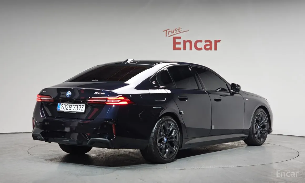 Фото 2 - BMW 5 Series