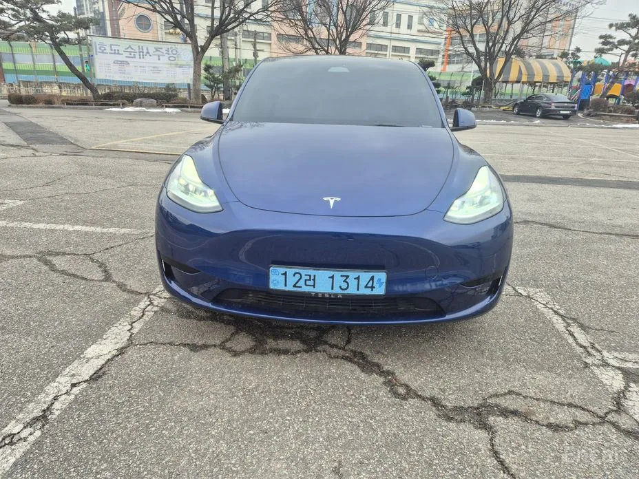 Фото 1 - Tesla Model Y