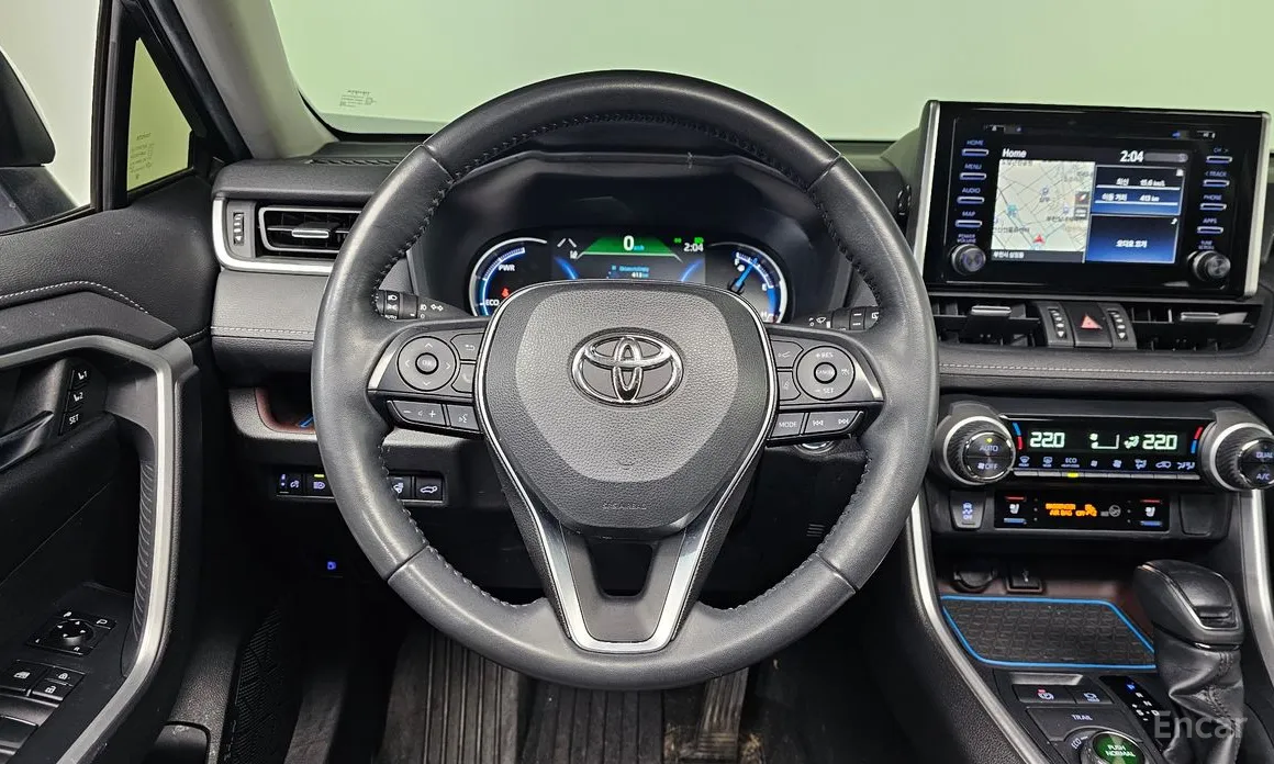 Фото 13 - Toyota RAV4