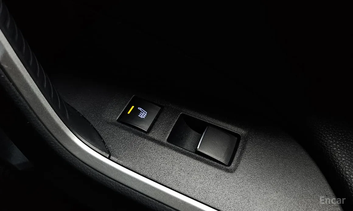 Фото 18 - Toyota RAV4