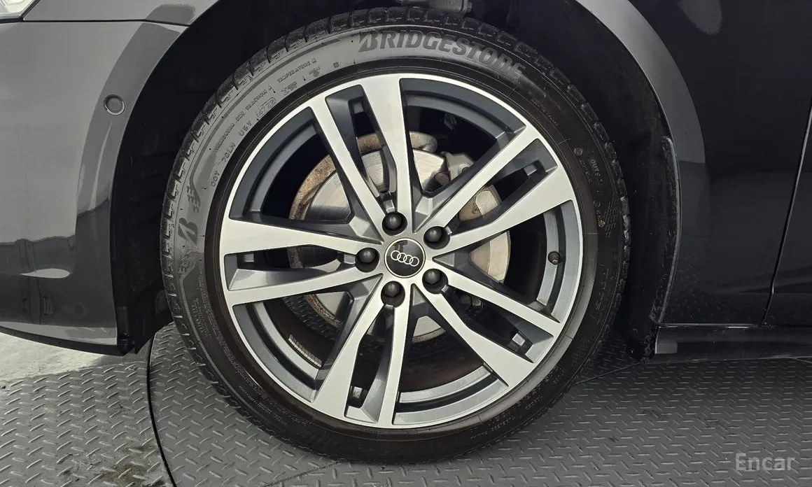 Фото 5 - Audi A6