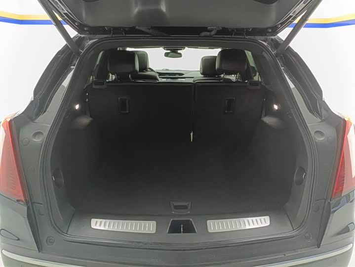 Фото 4 - Cadillac XT5