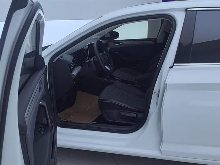 Фото 9 - Volkswagen Sagitar L