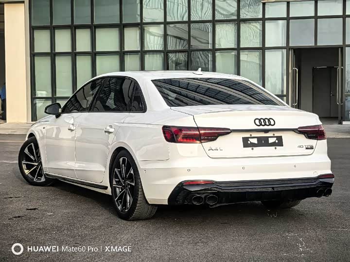 Фото 5 - Audi A4L