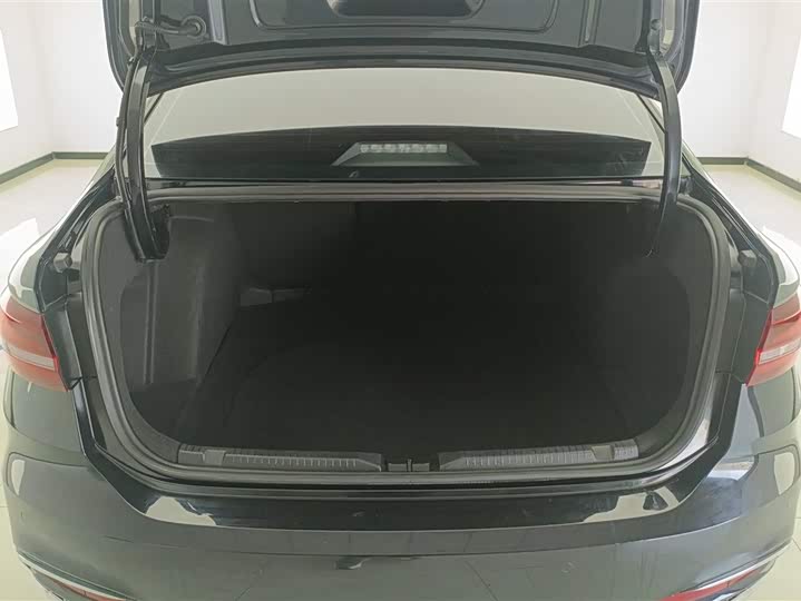 Фото 4 - Volkswagen Lavida