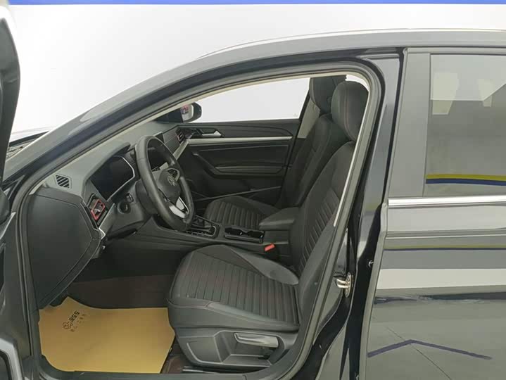 Фото 9 - Volkswagen Lavida