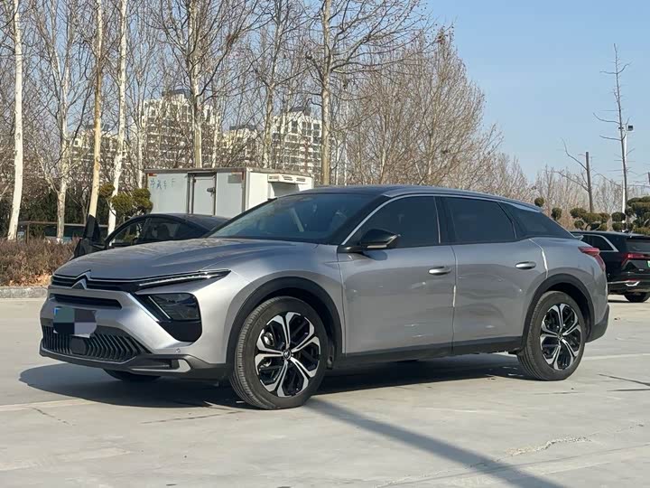 Фото 1 - Citroen C5 X