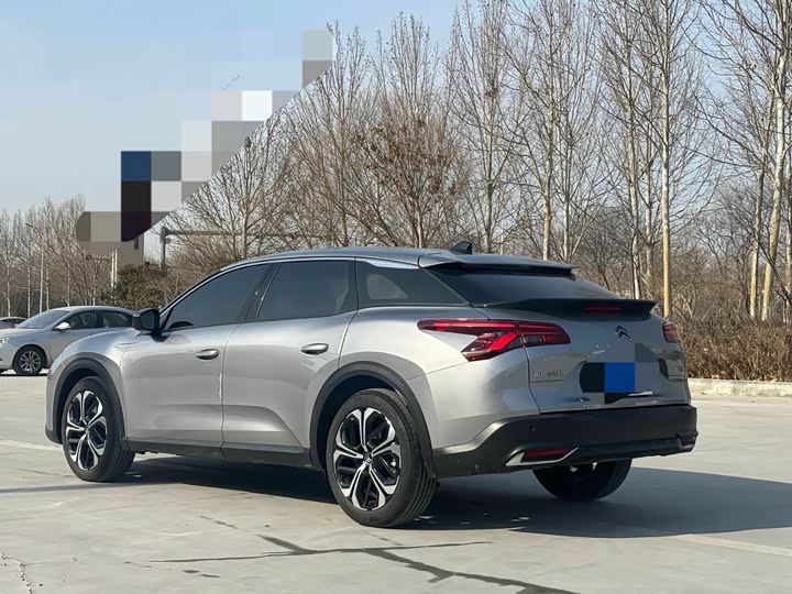 Фото 2 - Citroen C5 X