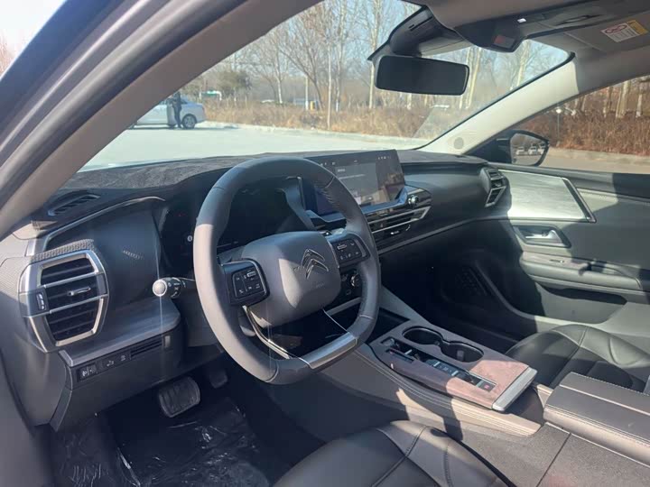 Фото 4 - Citroen C5 X