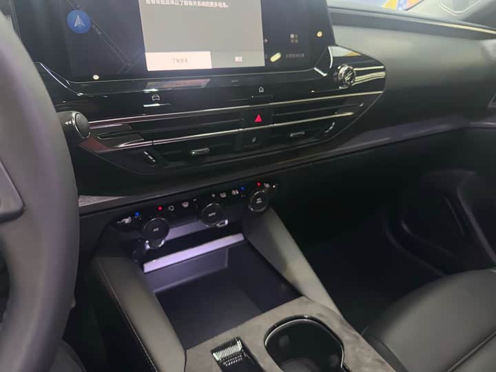 Фото 9 - Citroen C5 X