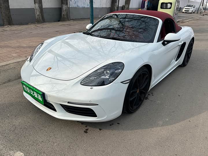 Фото 1 - Porsche 718