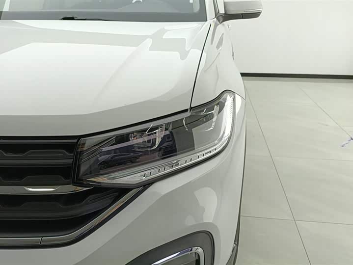 Фото 5 - Volkswagen Tacqua