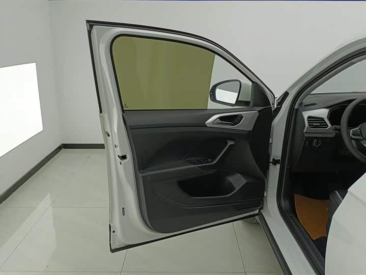 Фото 7 - Volkswagen Tacqua