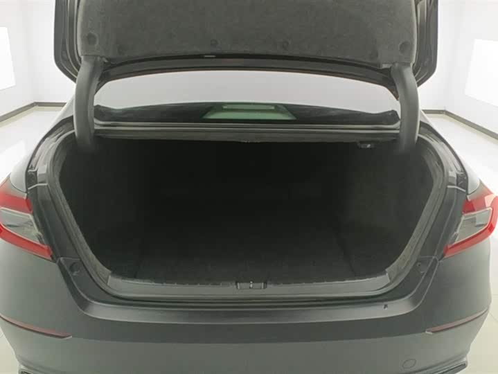 Фото 4 - Honda Accord