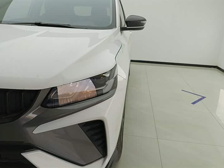 Фото 5 - Geely Coolray