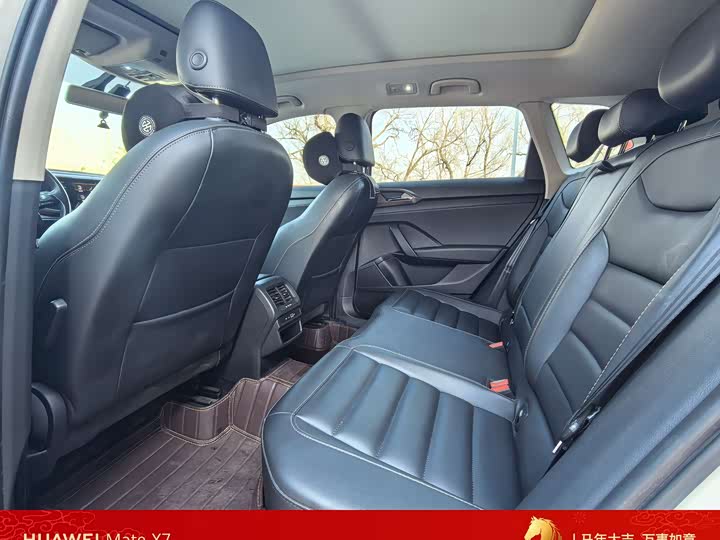 Фото 9 - Volkswagen Tharu