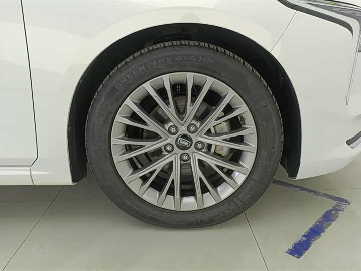 Фото 6 - Bestune B70