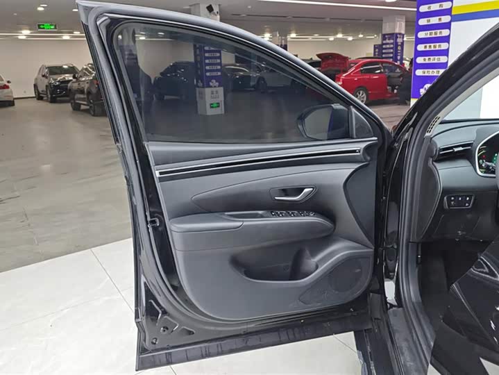 Фото 7 - Hyundai Tucson L