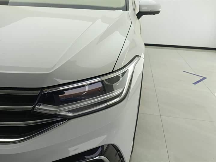 Фото 5 - Volkswagen Tiguan L Pro