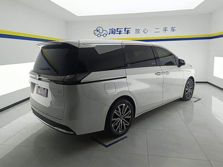 Фото 3 - GAC Trumpchi E8
